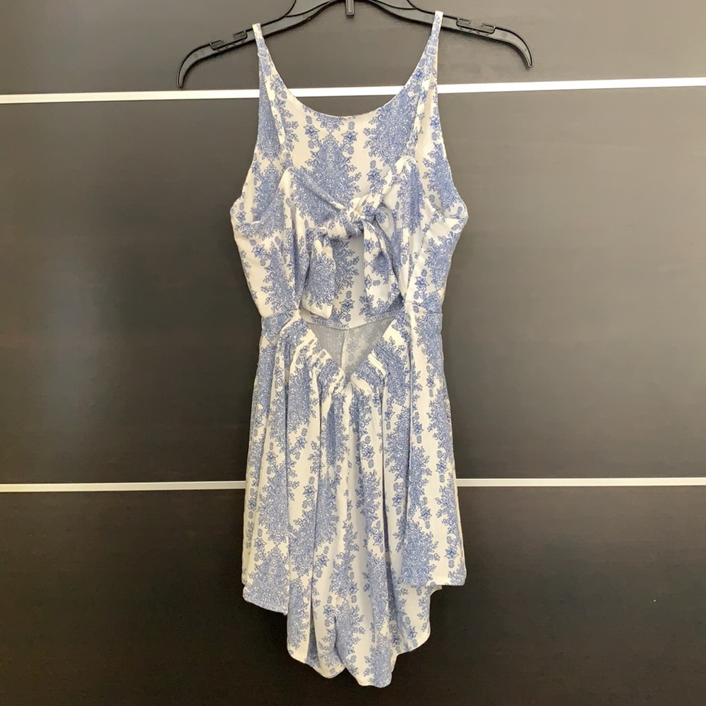 Unbranded Blue/White Pattern Tie Back Spaghetti S… - image 6